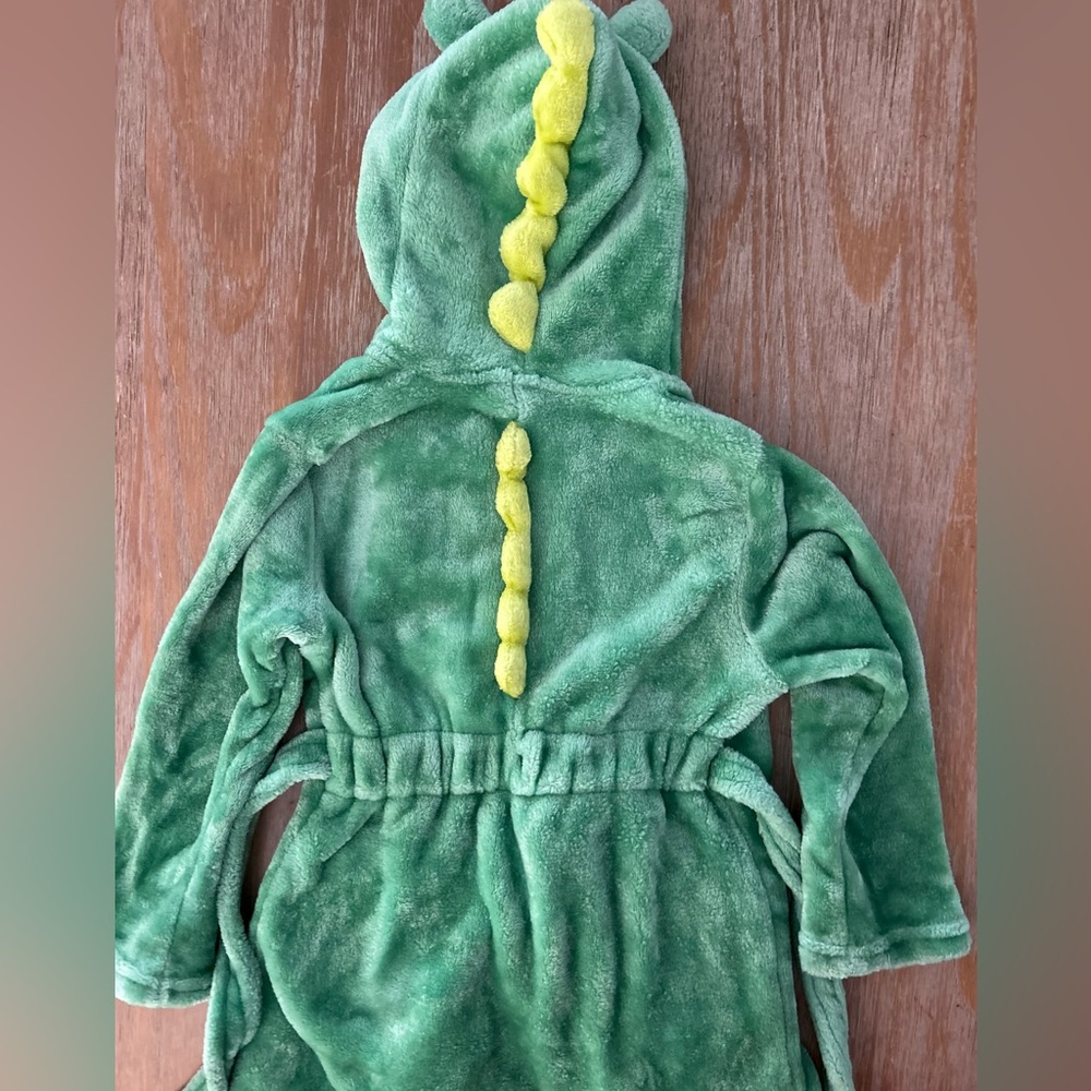 Alligator Hooded Plush Robe - Picture 9 of 9
